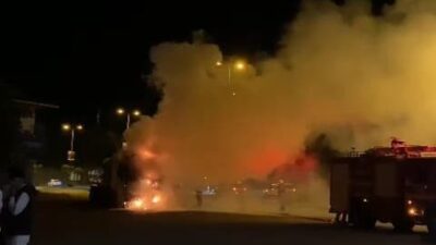 Zonguldak’ın Ereğli ilçesine bağlı Gülüç beldesinde seyir halindeki bir tırda