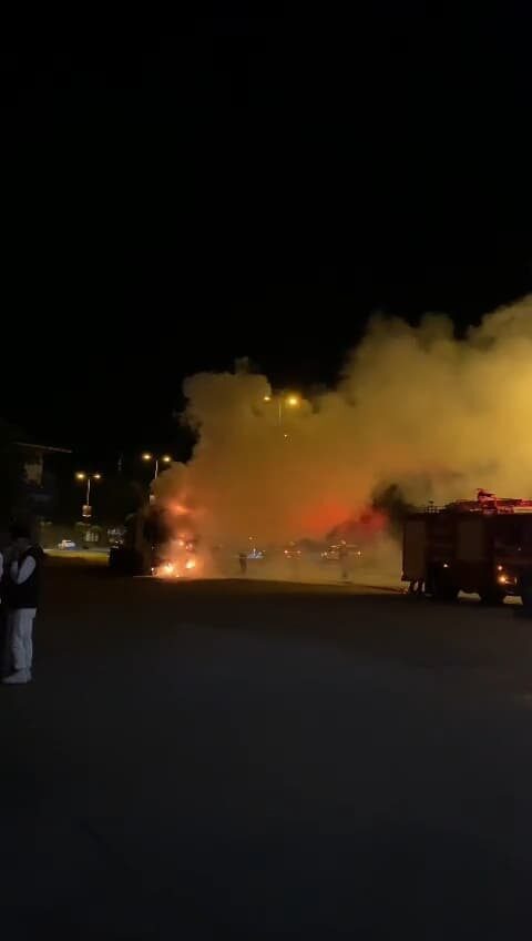 Zonguldak’ın Ereğli ilçesine bağlı Gülüç beldesinde seyir halindeki bir tırda