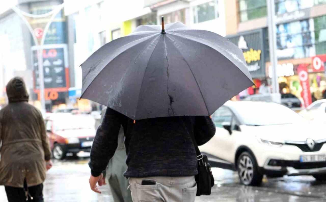 Meteorolojiden Erzincan ve çevresi için gök gürültülü sağanak yağış uyarısında
