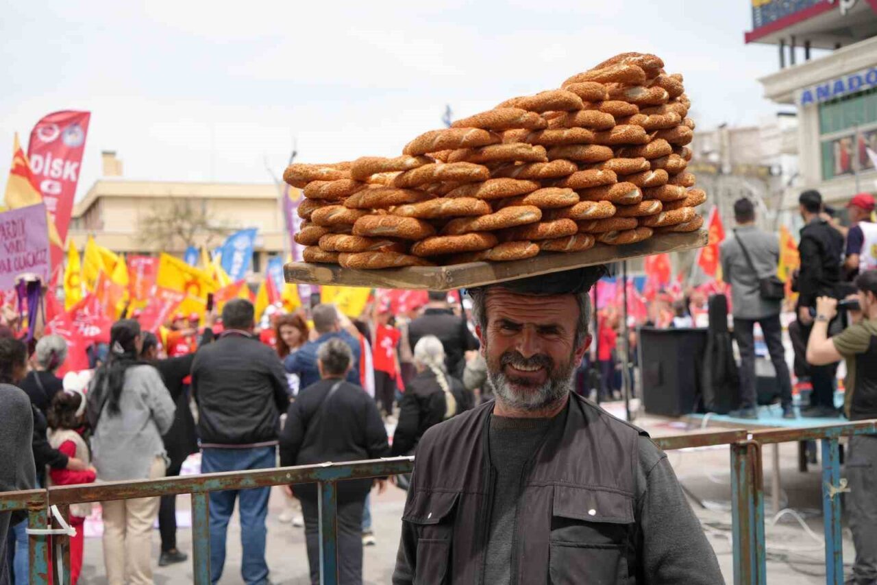 Türkiye genelinde çeşitli etkinliklerle kutlanan 1 Mayıs Emek ve Dayanışma