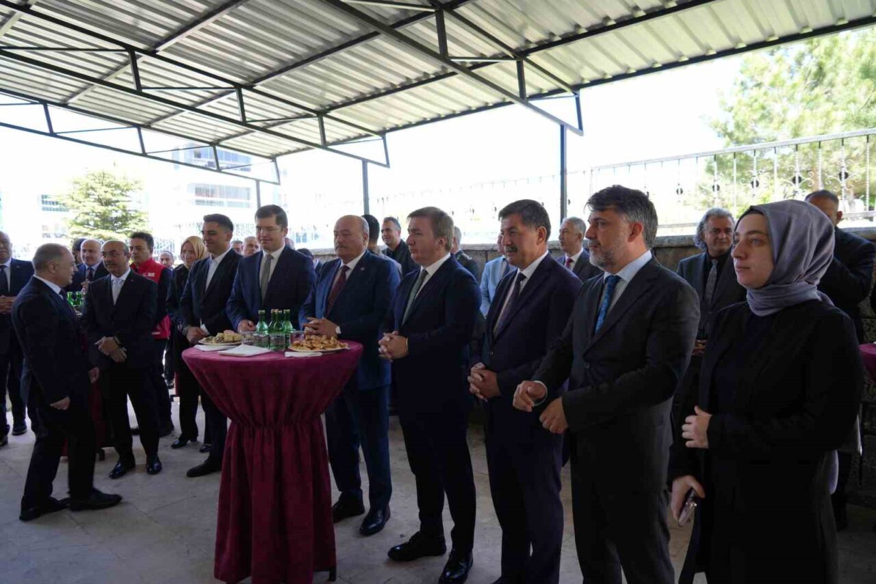 Erzincan’da Çukurkuyu, Akyazı ve Yunus Emre mahallelerinde Aile Destek Merkezlerinin