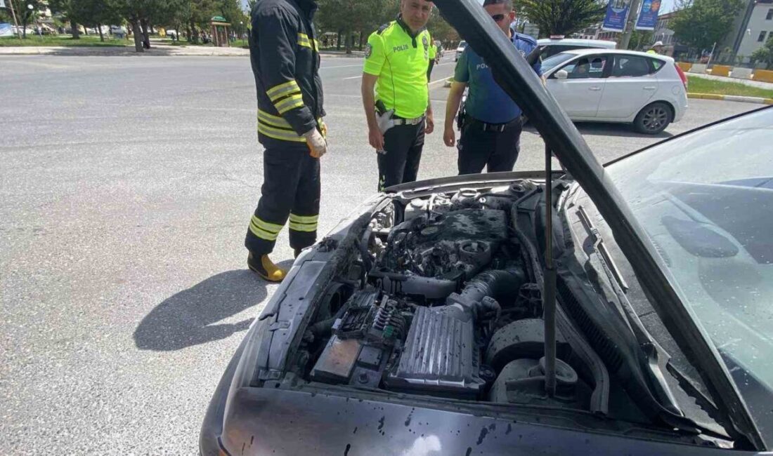 Erzincan’da seyir halindeki araç yandı. Olay, Ergenekon mahallesinde meydana geldi.