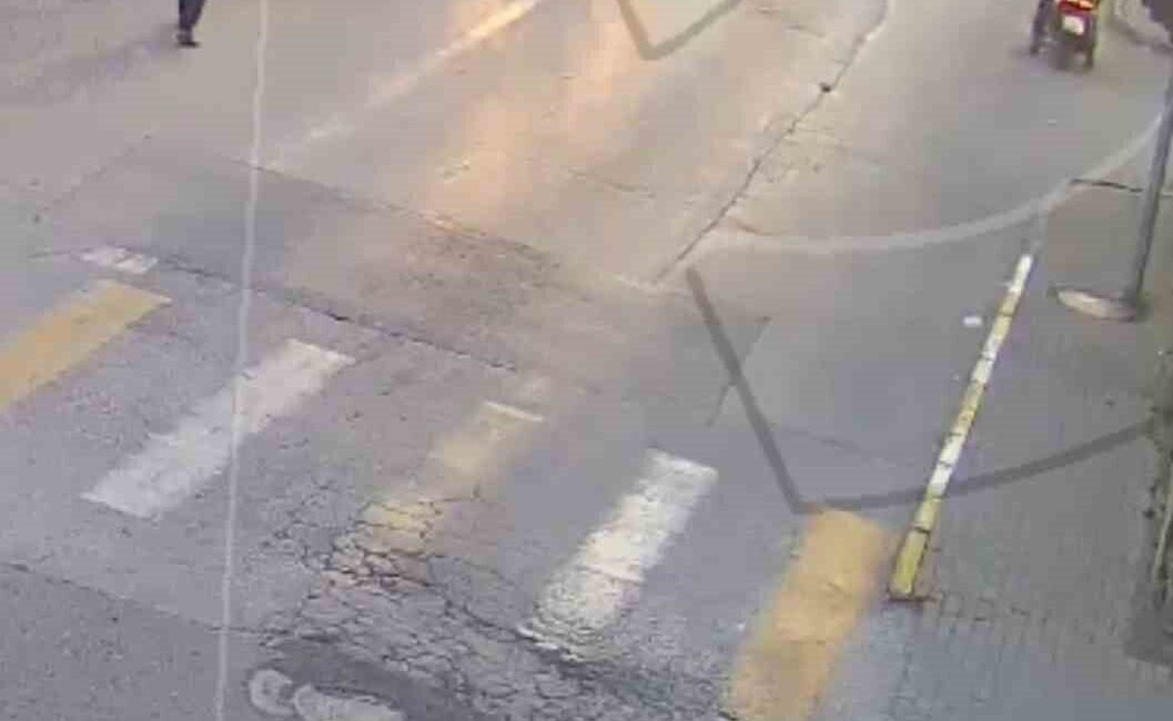 Erzincan’da hareket halindeki aracın içinde 8 aylık bebeğin boğazına yiyecek