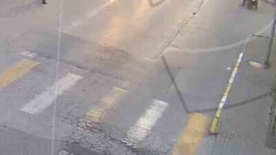 Erzincan’da hareket halindeki aracın içinde 8 aylık bebeğin boğazına yiyecek