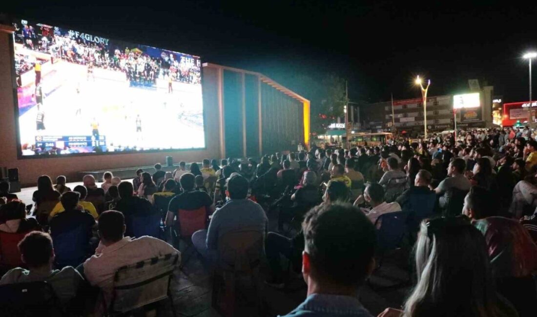 Erzincan’da basketbol severler, EuroLeague Finali’nde Fenerbahçe Beko’yu desteklemek için dev