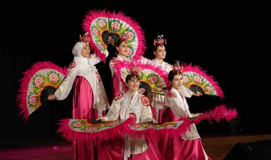 Erzincan Binali Yıldırım Üniversitesinin ev sahipliğinde Erdoğan Büyükkasap Kongre ve