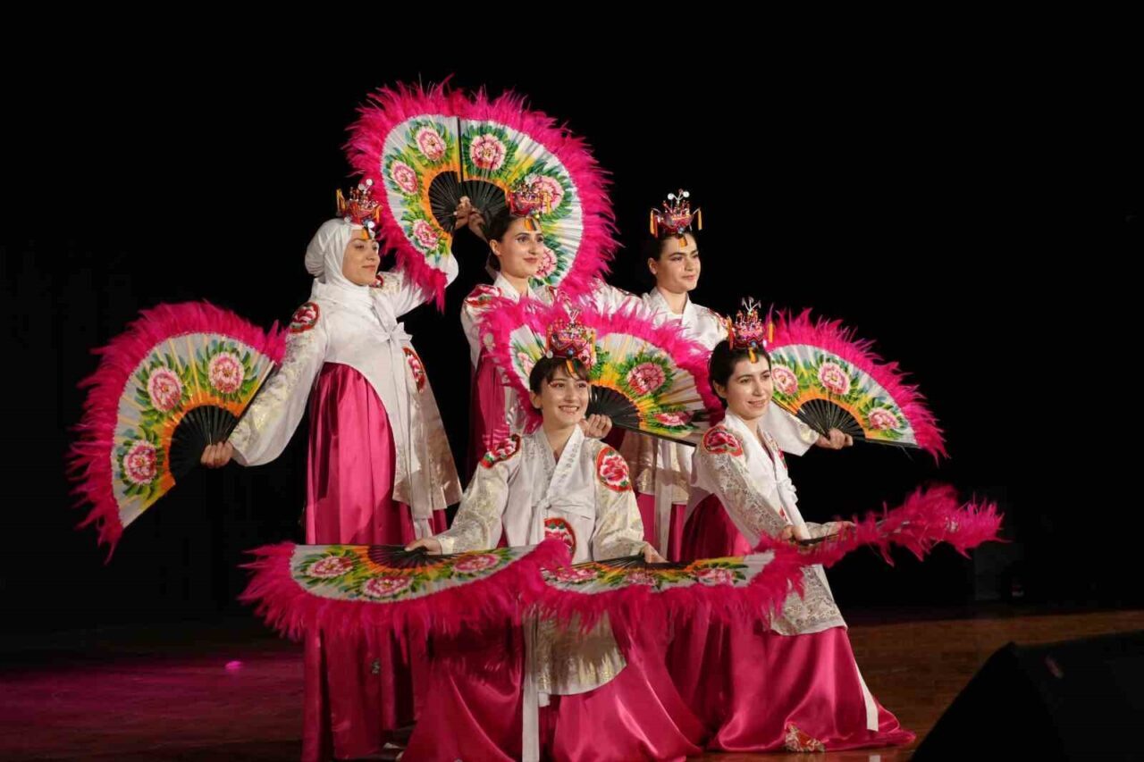 Erzincan Binali Yıldırım Üniversitesinin ev sahipliğinde Erdoğan Büyükkasap Kongre ve