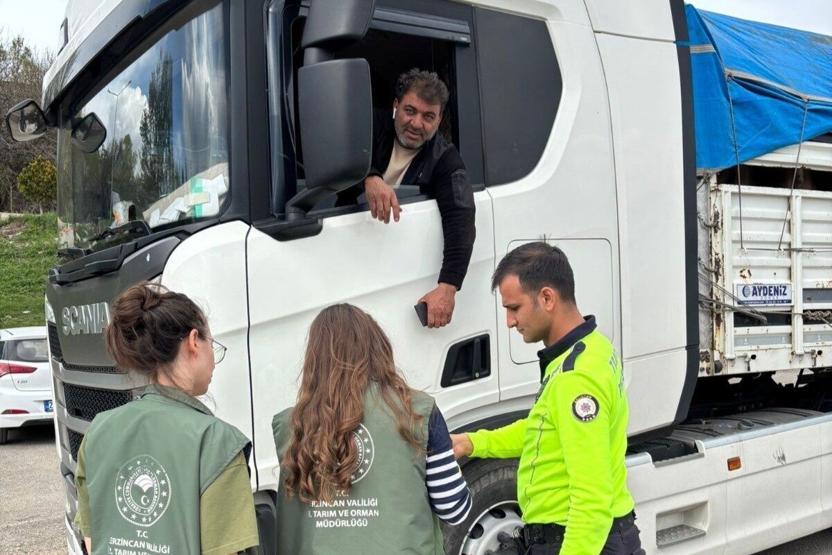 Erzincan’da Tercan İlçe Tarım ve Orman Müdürlüğü ekipleri yaklaşan Kurban
