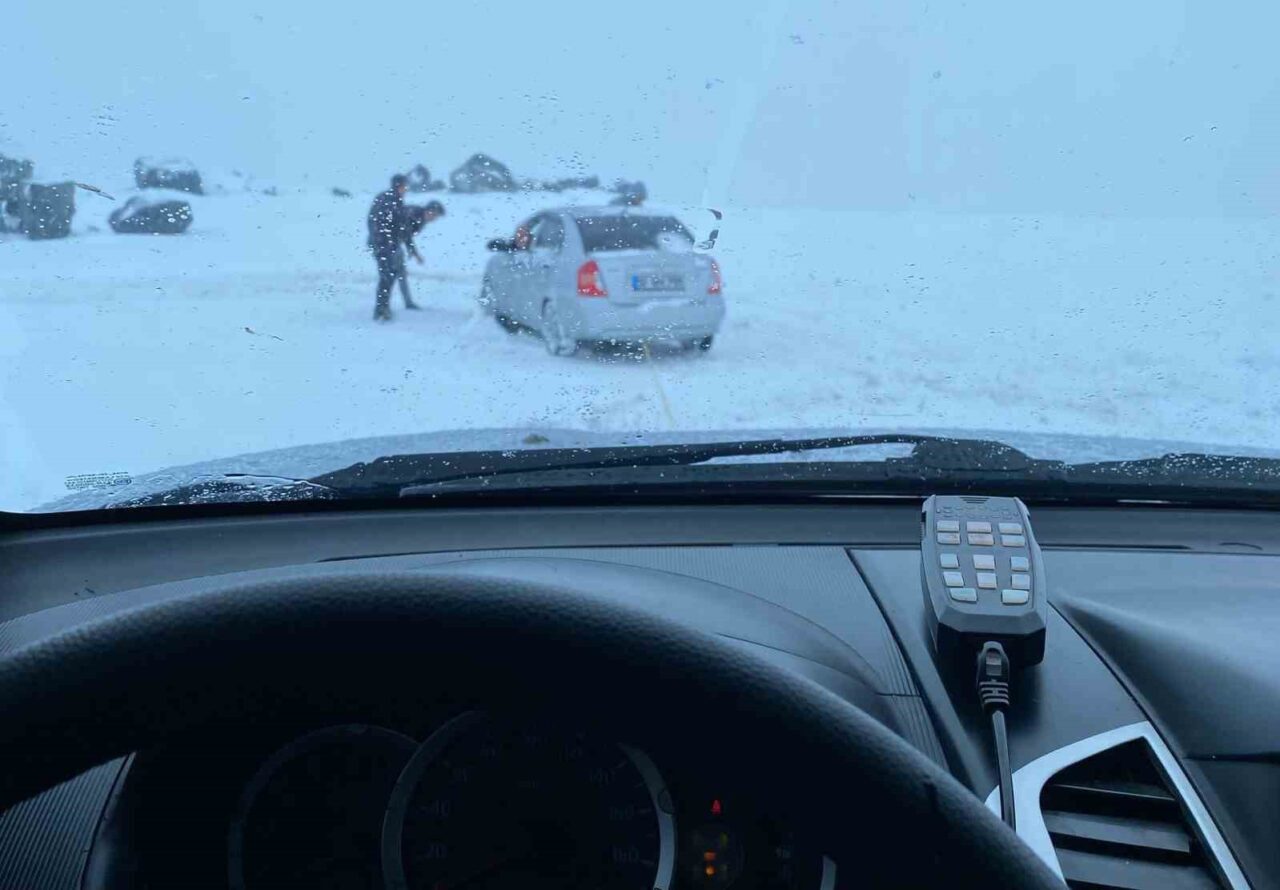 Macer Offroad Arama Kurtarma ve Doğa Sporlar Kulübü üyeleri Tekman