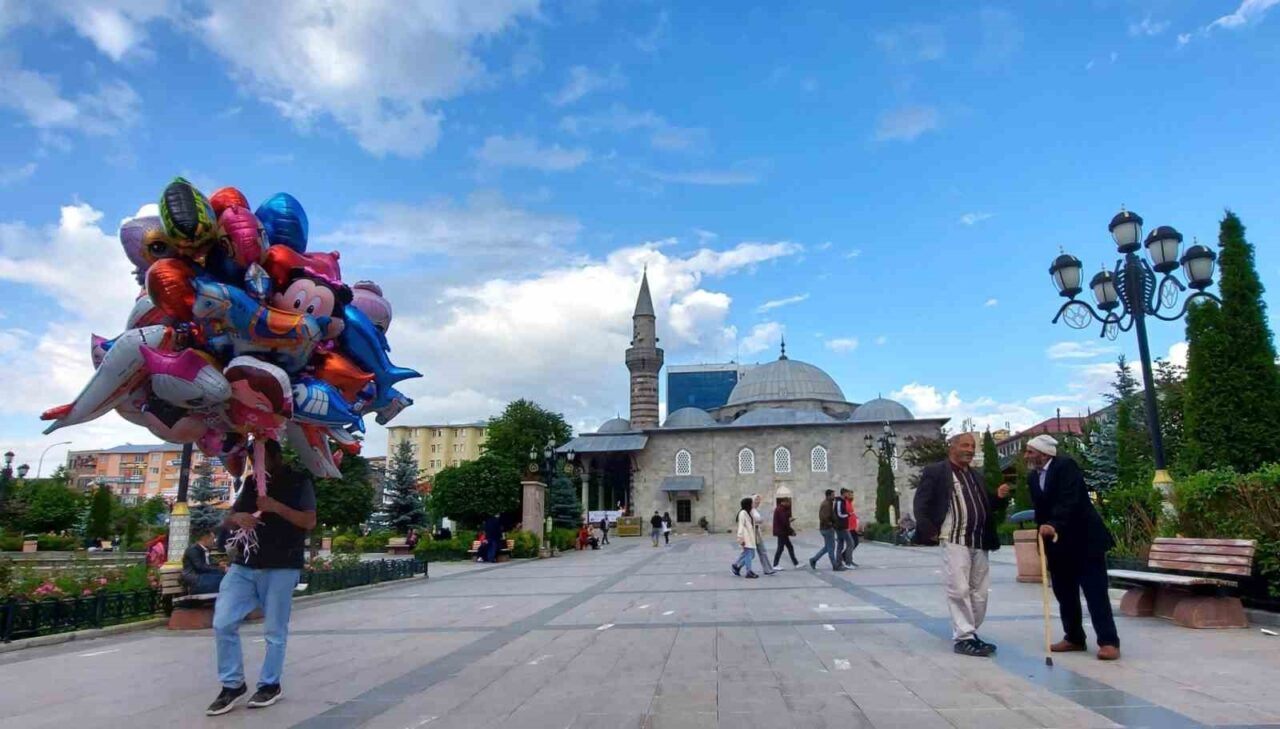 Erzurum’da, genç nüfus sayısı 131 bin 913 kişi oldu ve