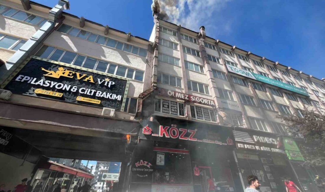 Erzurum’da iş yerinin bacasında çıkan yangına ilk müdahaleyi esnaf su
