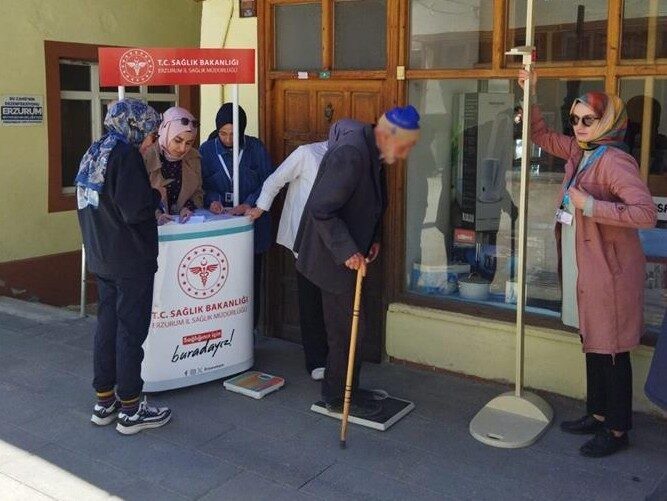 Erzurum’da vatandaşların bilinçli ve sağlıklı yaşam alışkanlıkları edinmesini teşvik etmek