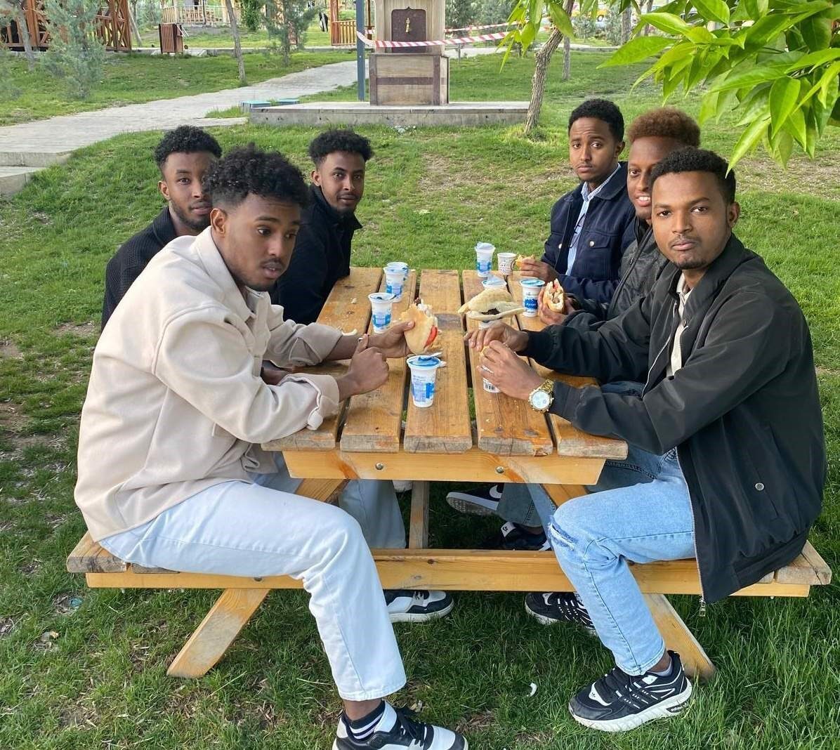 Erzincan Binali Yıldırım Üniversitesi öğrencileri, manevi danışmanlar ve İl Müftü