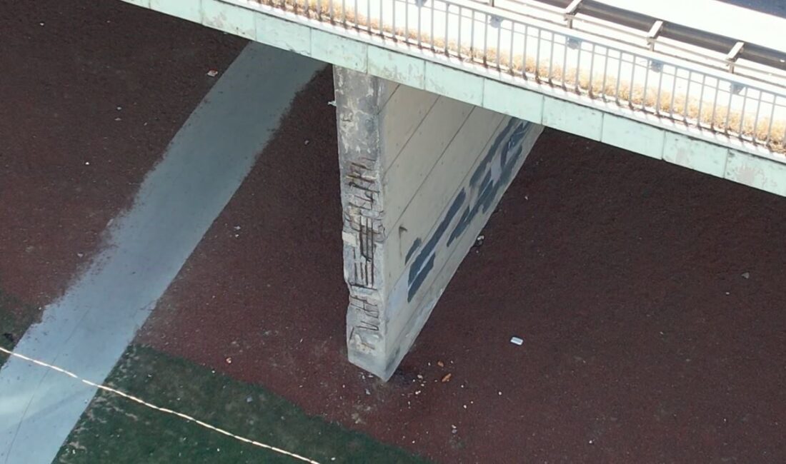 İstanbul Esenyurt’ta her gün altından ve üstünden binlerce vatandaşın ve