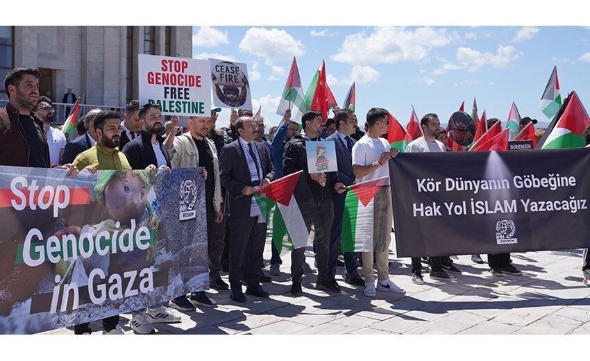 Erzurum Teknik Üniversitesi’nde (ETÜ) İsrail’in Gazze’ye yönelik süregelen saldırılarını protesto