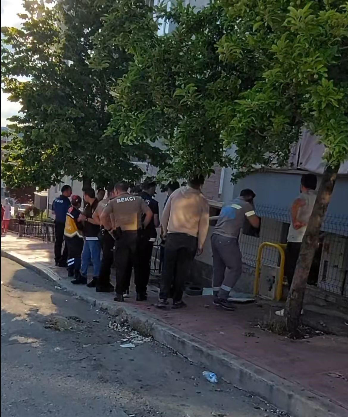 Sinop’un Boyabat ilçesinde bir apartman dairesinde çıkan yangın paniğe neden