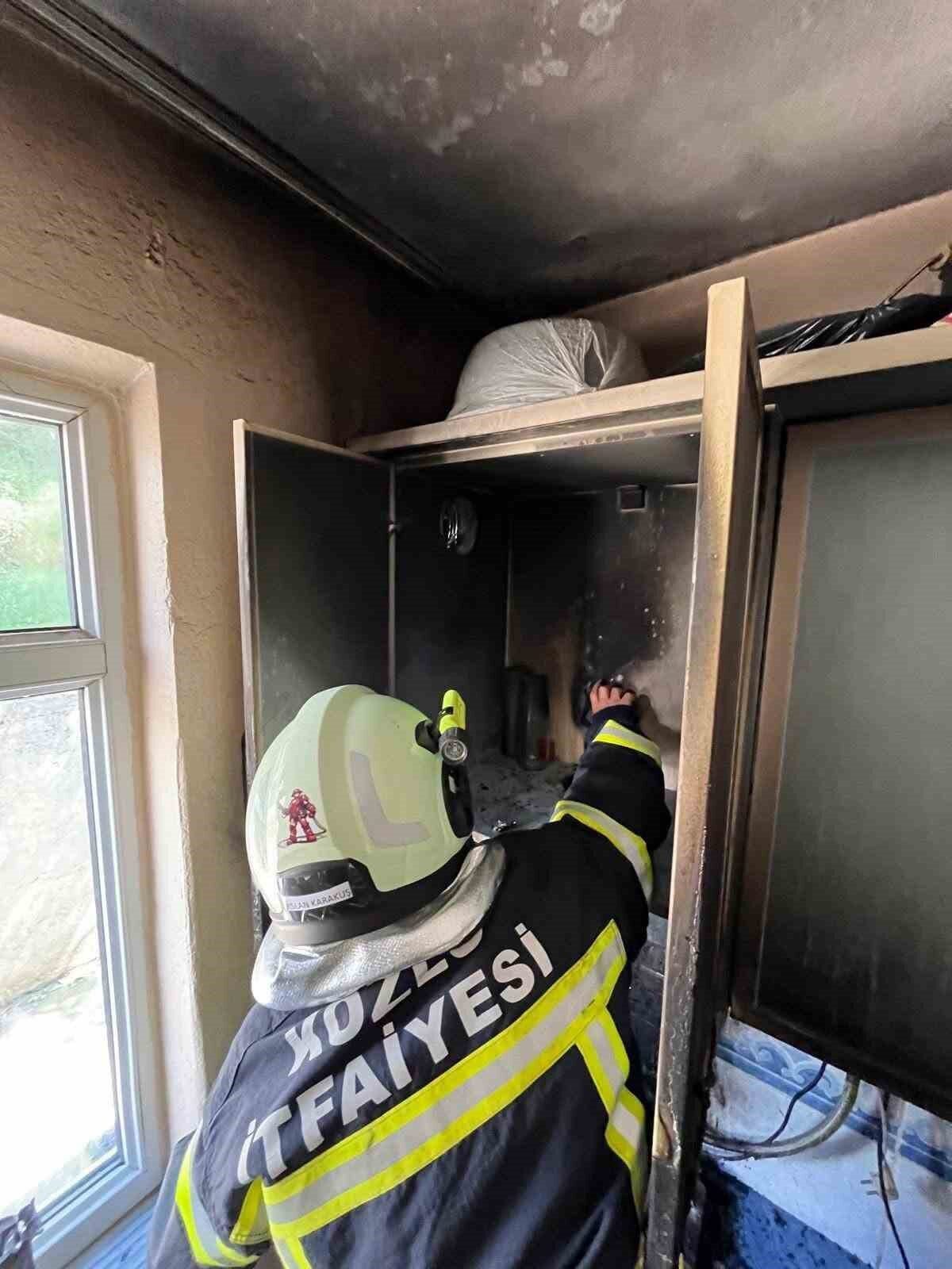 Zonguldak’ın Kozlu ilçesinde bir evin mutfağından çıkan yangın ekipleri harekete