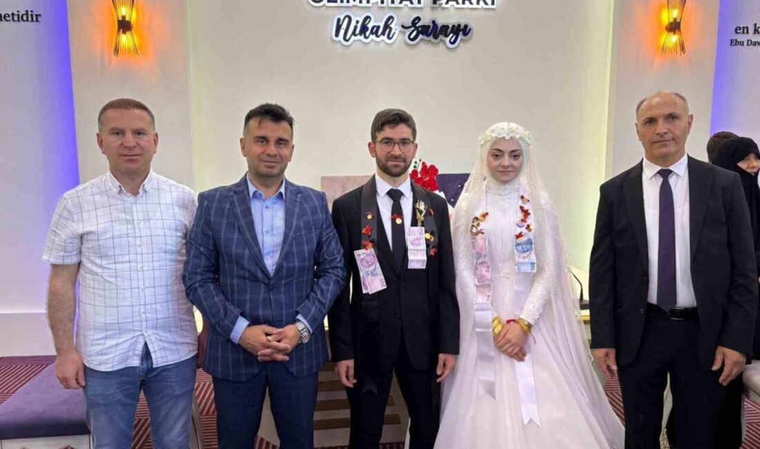 “Evlenecek gençlerin desteklenmesi” Projesi kapsamında 375’nci çift mutluluğa “evet” dedi Aile ve Sosyal Hizmetler Bakanlığı tarafından yürütülen Evlenecek Gençlerin Desteklenmesi