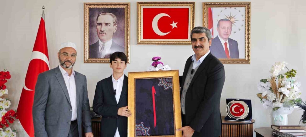 Erzurum’un Aşkale ilçesinde ortaokul öğrencisi kazandığı ödülleri Filistin’e bağışladı. Aşkale