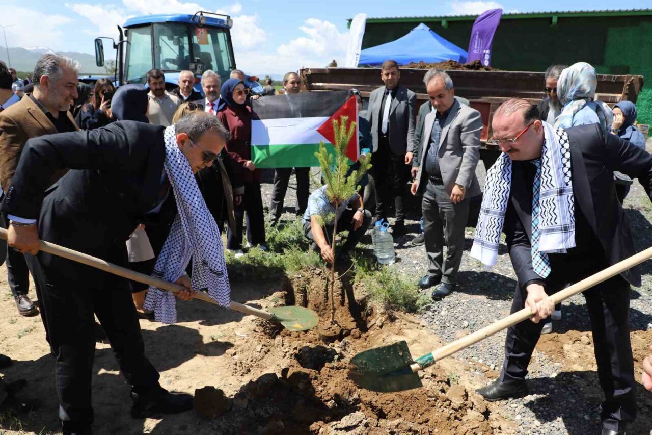Atatürk Üniversitesi, Filistin halkının yaşadığı acılara dikkat çekmek ve Gazze