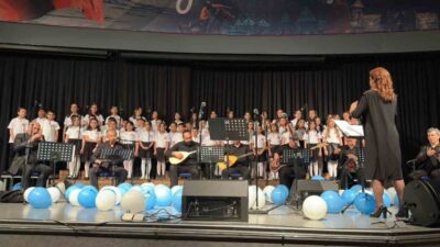 TRT Erzurum Müdürlüğü tarafından düzenlenen konser programında, Türk Halk Müziği