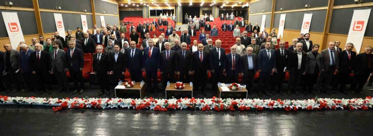 Erzurum Büyükşehir Belediyesi’nin ev sahipliğinde gerçekleşen zirvede, Belediyeler ve Sivil