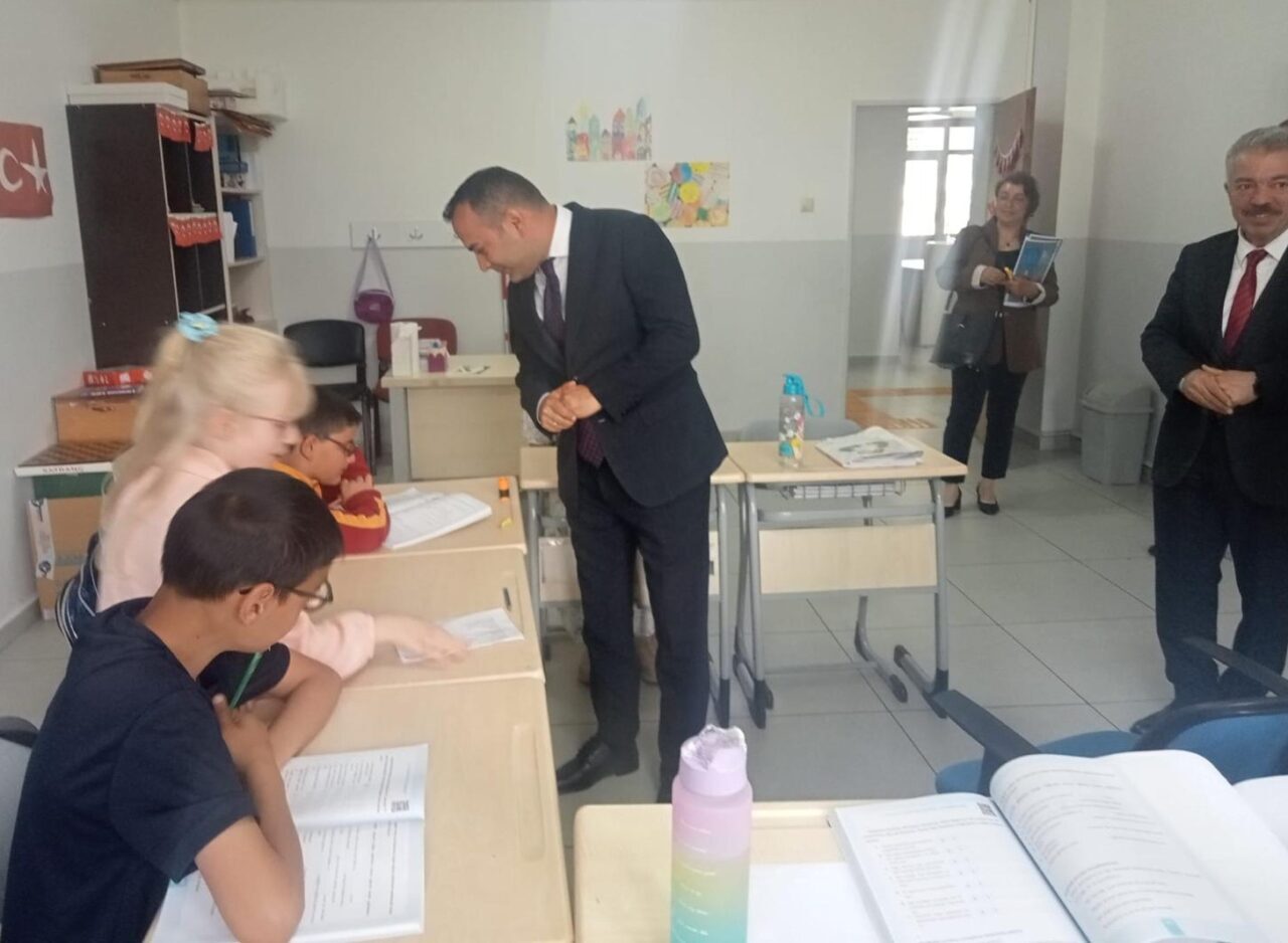 Erzurum Vali Yardımcısı Mustafa Berk Çelik, Açık Kapı Şubesi Müdürlüğünün