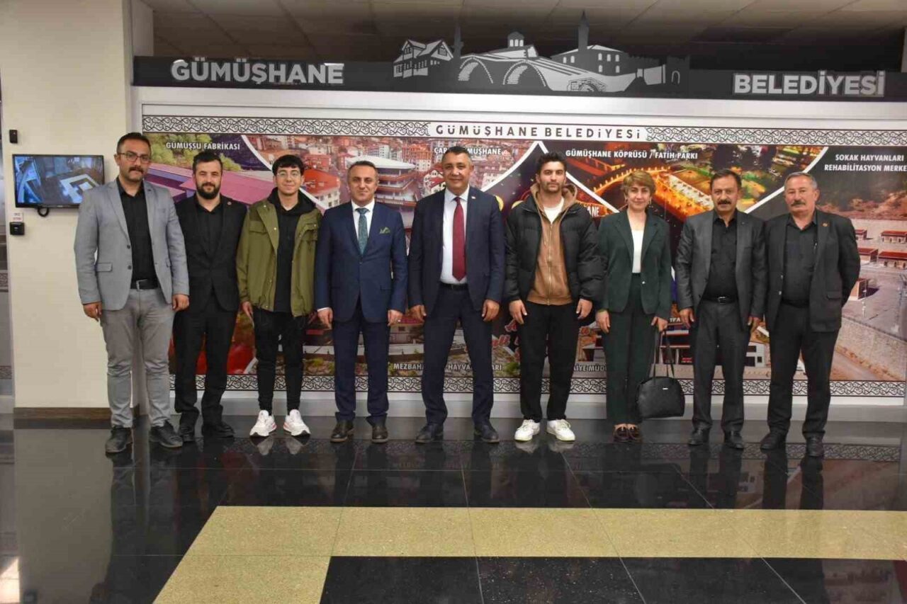Gümüşhane’de “Dayı Rektörüm” haber ve paylaşımlarının ardından belediye ve üniversite