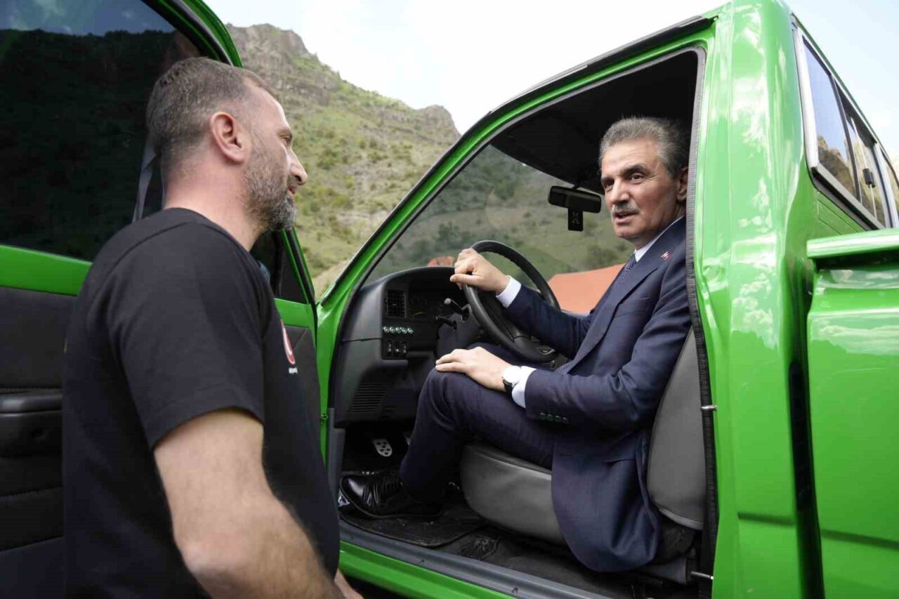 Gümüşhane’de 3-9 Mayıs Karayolu Trafik Haftası kapsamında Gümüşhane Valisi Ayın