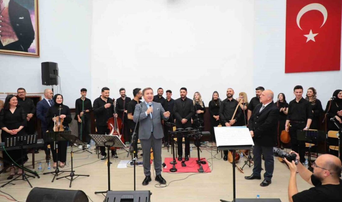 Yakalandığı pankreas kanserine 2006 yılında yenik düşerek 70 yaşında hayatını