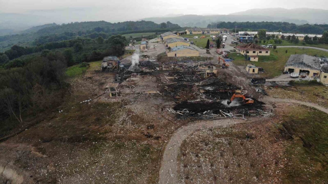 Sakarya’nın Hendek ilçesinde 7 kişinin hayatını kaybettiği, 127 kişinin yaralandığı