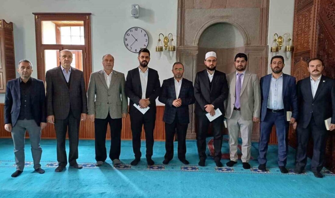 Erzurum’da Camiler ve Din Görevlileri Haftası kapsamında Esat Paşa Camii’nde
