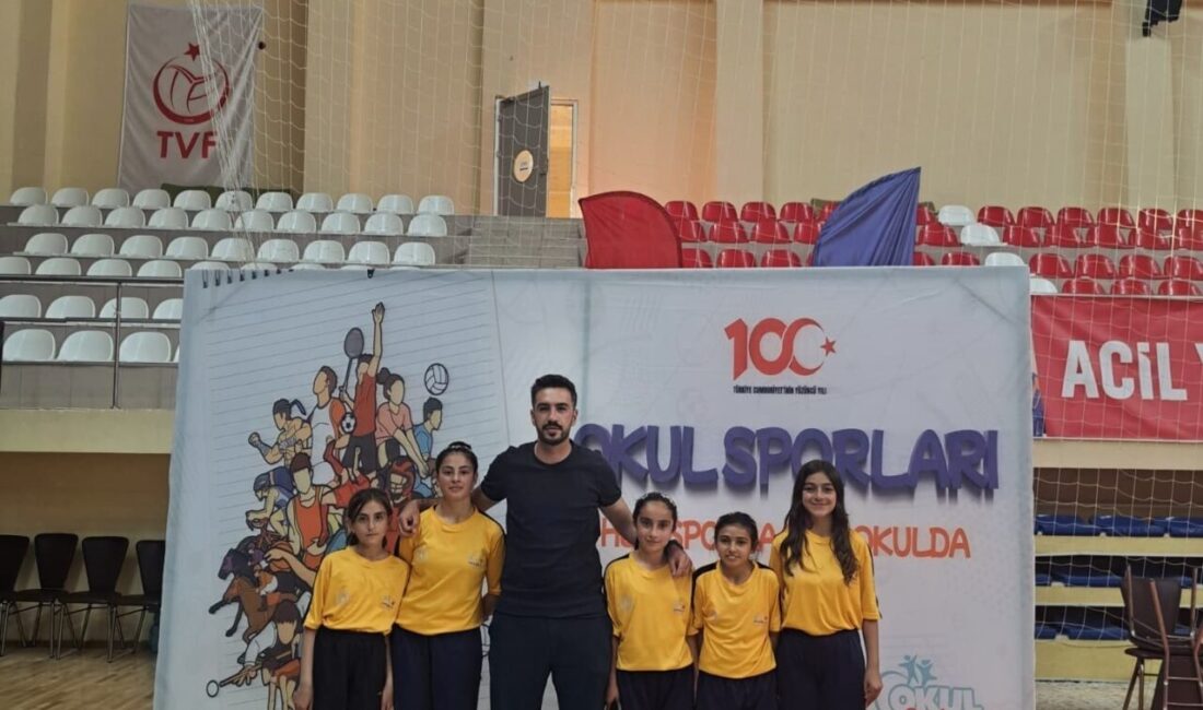 Bilecik’te yapılan Okul Sporları Masa Tenisi Türkiye finallerinde Erzurum’u temsil