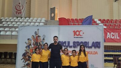 Bilecik’te yapılan Okul Sporları Masa Tenisi Türkiye finallerinde Erzurum’u temsil