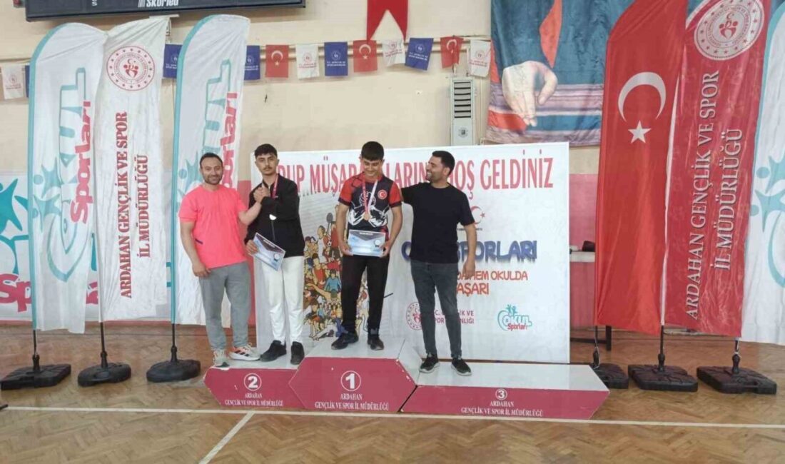 Erzurum’un Horasan İlçesinde eğitim hizmeti veren Fatih Ortaokulu ve İnkılap