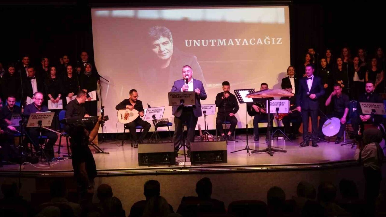İbrahim Erkal, vefatının 8. yıl dönümünde memleketi Erzurum’da şarkılarıyla anıldı.
