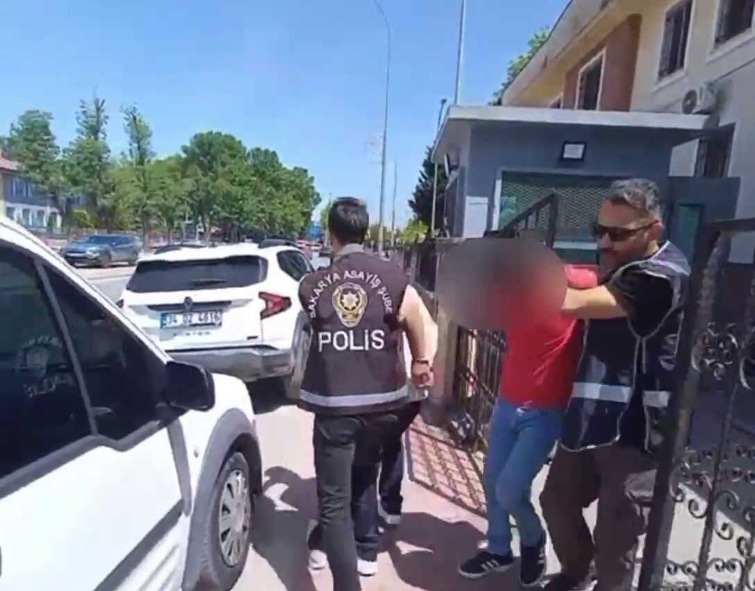 Sakarya’nın Adapazarı ilçesinde yaklaşık değeri 280 bin lira olan ziynet