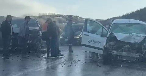 Erzurum’un İspir ilçesinde meydana gelen trafik kazasında 4 kişi yaralandı.