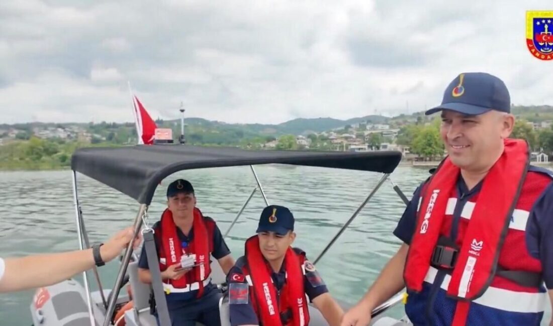 Sakarya İl Jandarma Komutanlığı, Sapanca Gölü’nde vatandaşların güvenliğini ve çevreyi
