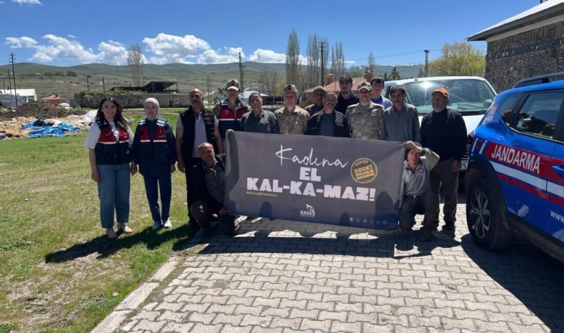 Erzurum’da jandarma ekipleri Kadın Destek Uygulaması çerçevesinde bilgilendirme yaptı. Kadına