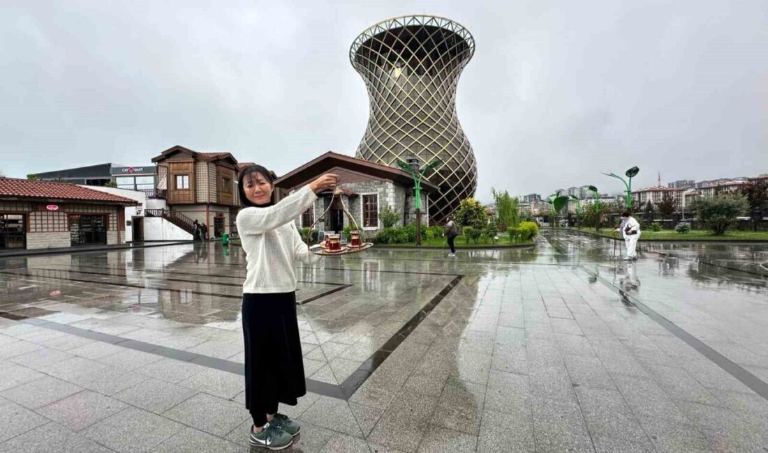Japonya’da düzenlenen yarışmada ‘Türk Çayı demleme ustası’ seçilen Arita, Rize’de