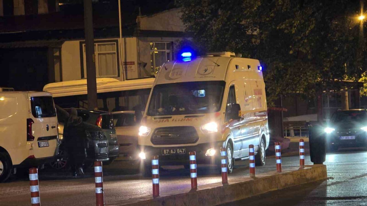 Zonguldak’ın Ereğli ilçesinde gece saatlerinde yürüyüş yapan bir kadın, dengesini