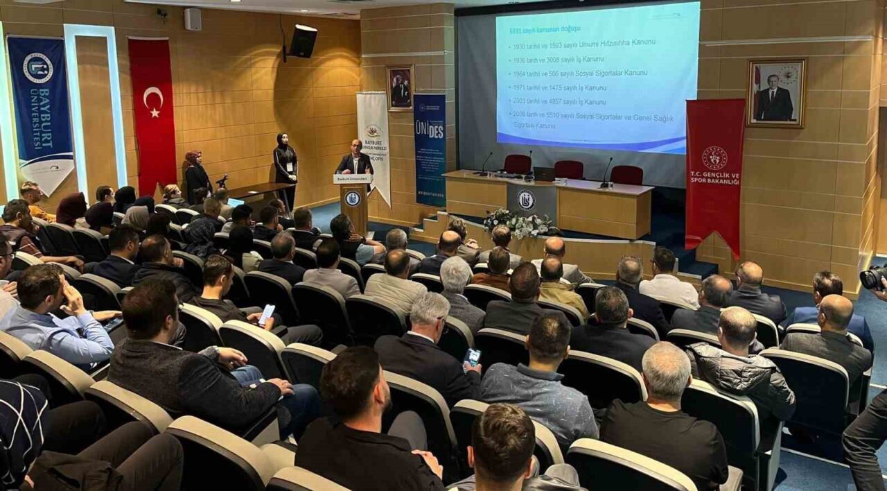 Üniversite Öğrenci Toplulukları İş Birliği ve Destek Programı(ÜNİDES) kapsamında ’Kamuda