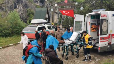 Kastamonu’nun Pınarbaşı ilçesinde bulunan Horma Kanyonu’nda yağmur sebebiyle kayganlaşan ahşap