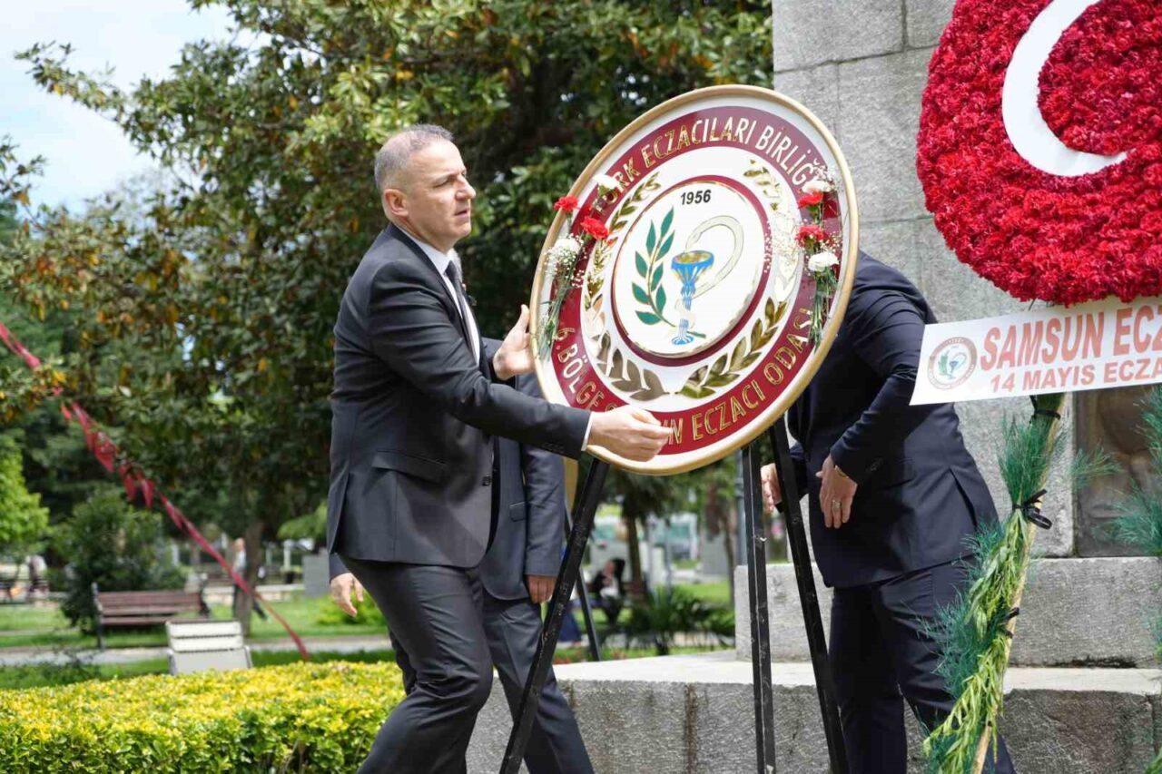 Samsun Eczacı Odası Başkanı Onur Ferhat Karacan, vitamin, mineral ve