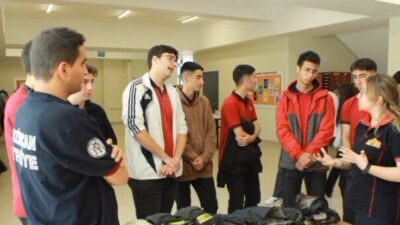 Elaattin Elmas Anadolu İmam Hatip Lisesi’nde düzenlenen Kariyer Fuarı’nda 15