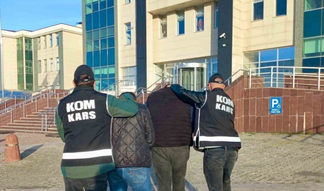 Kars’ta 9 yıl hapis cezaları bulunan ağabeyi ve kardeşi yakalandı Kars’ta haklarında kesinleşmiş 9 yıl hapis cezaları bulunan ağabeyi ve