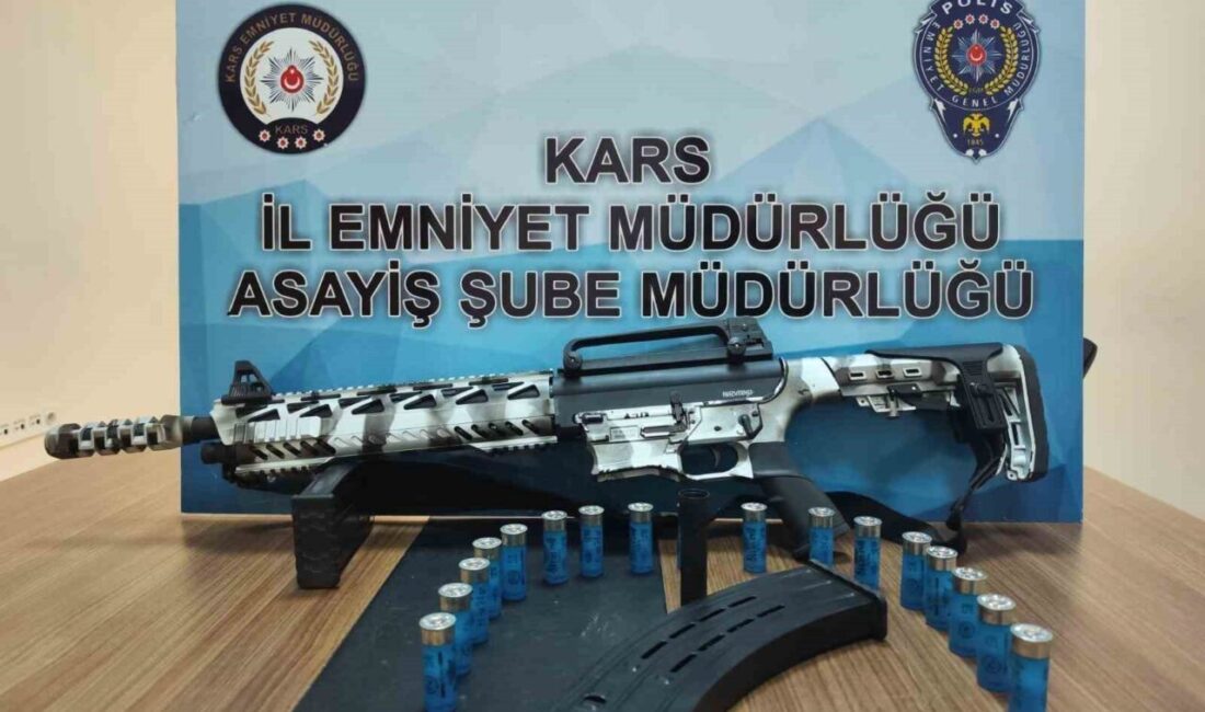 Kars’ta polis ekiplerince yapılan uygulamalarda çok sayıda silah ve mühimmat