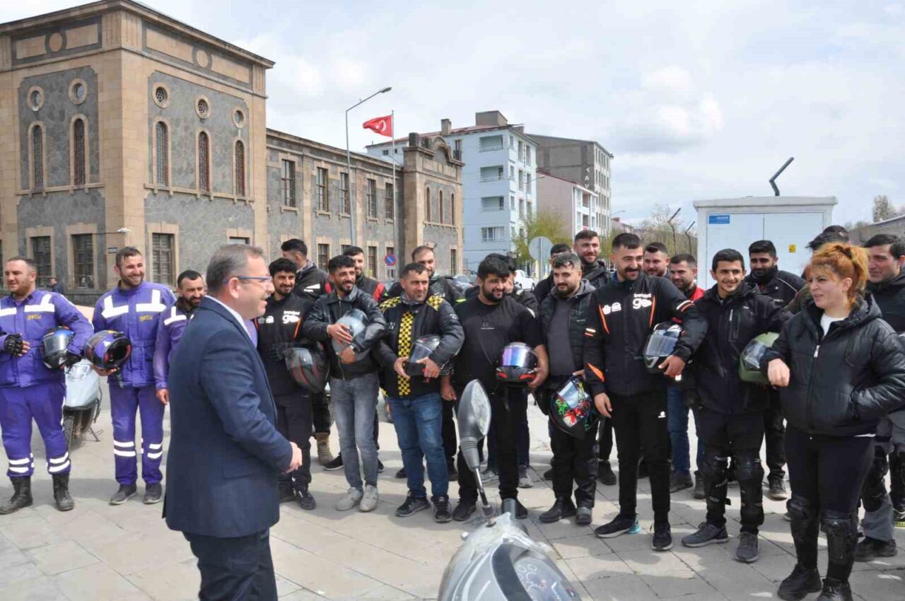 Kars’ta Trafik Haftası Güvenli Motosiklet Kullanımı Eğitimi ve Bilgilendirme Etkinliği