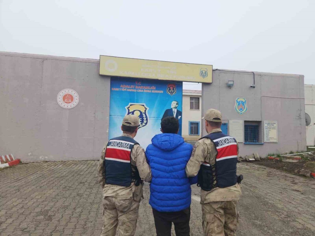 Kars’ta hakkında 3 yıl kesinleşmiş hapis cezası bulunan 1 kişi